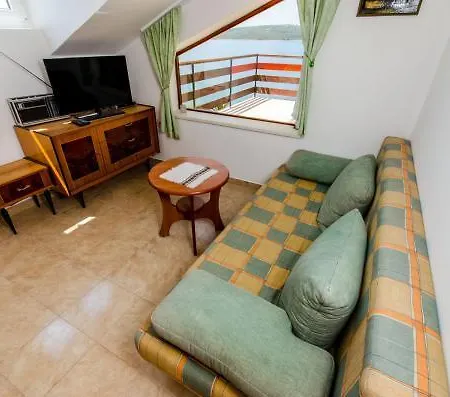 شقة Boban